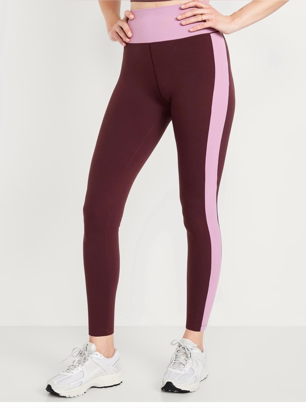 Old Navy XL
EXTRA HIGH-RISE LEGGINGS
